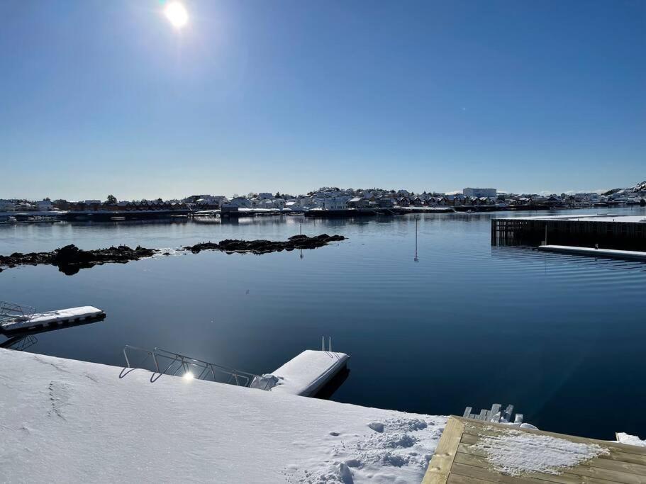 #Lofoten Leilighet Ved Sjoen Ballstad Exterior foto