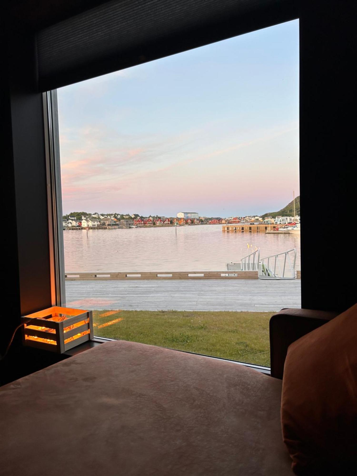 #Lofoten Leilighet Ved Sjoen Ballstad Exterior foto